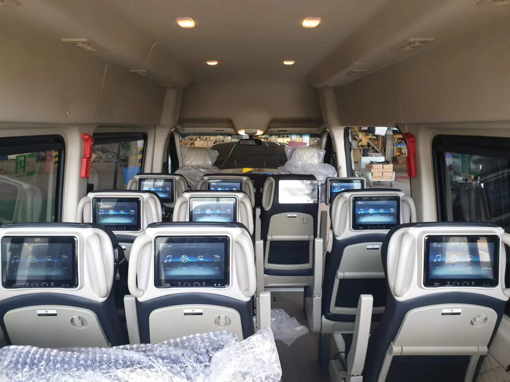 Bus Luxury Coach Android 10 inch Monitor Entertainment System video On Demand multilingual On Demand