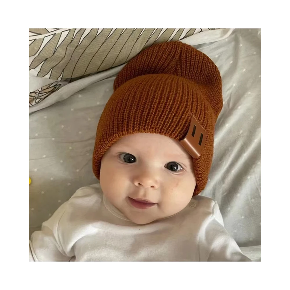 Детская вязаная шапка унисекс