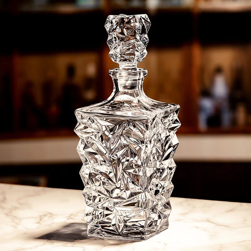 Engraved Crystal Whiskey Decanter Set Clear Glass Wine Decanter Sets with 2 Cups for Bar Drinking Ware