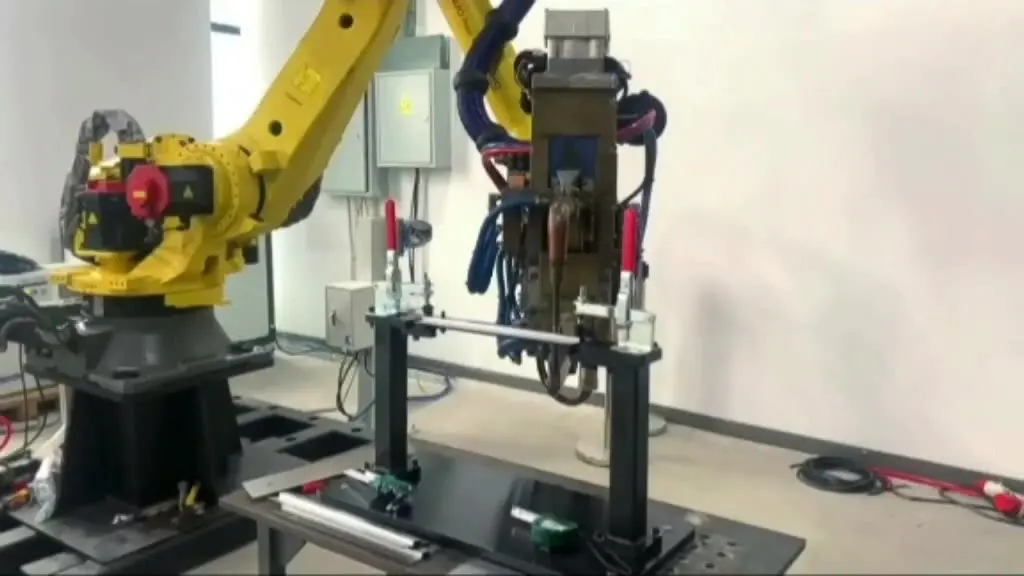 FANUC ARC Mate 100ID Welding Robot With MEGMEET Welder And Positioner for Welding Stainless Steel Sheet Components and Parts