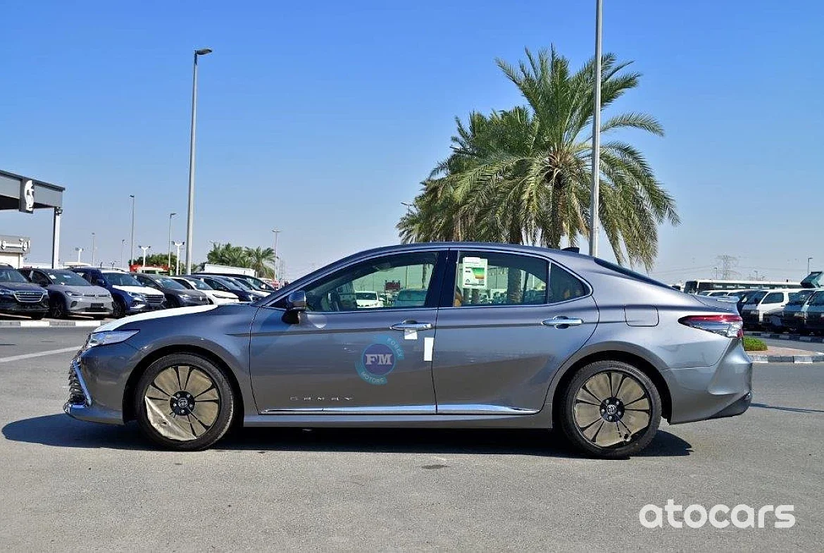Full Option Used TOYOTA CAMRY GRANDE 2024 MODEL YEAR V6 3.5L PETROL Well Maintained ready to ship