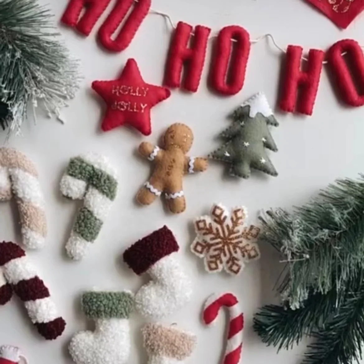 Christmas Collections Fluffy Teddy Comforter Candycane Snowy Sock Gingerbread Man Christmas Tree Dummy Pacifier clip holder