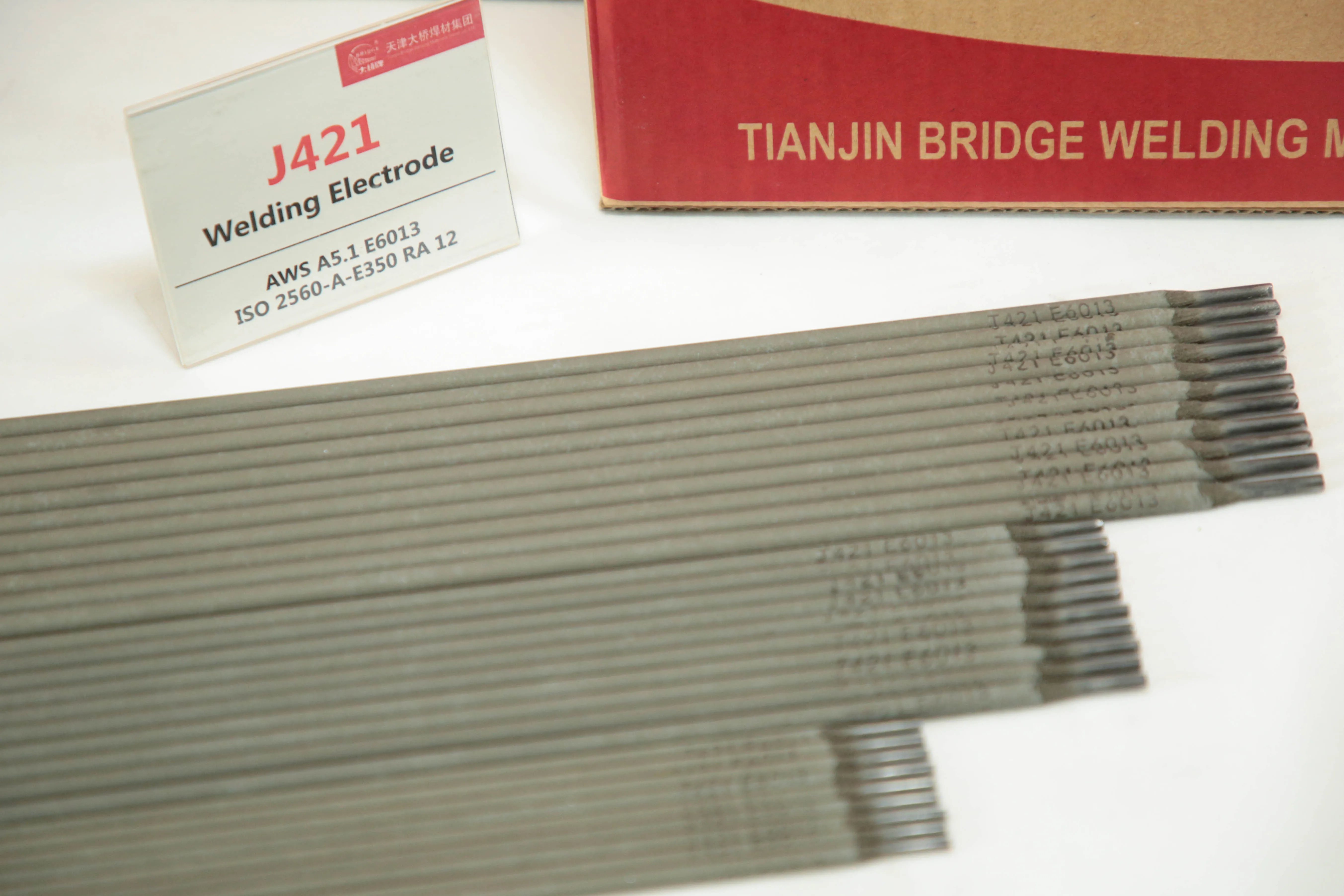 Tianjin Bridge welding rods AWSE6013/J421 welding electrode factory direct supply