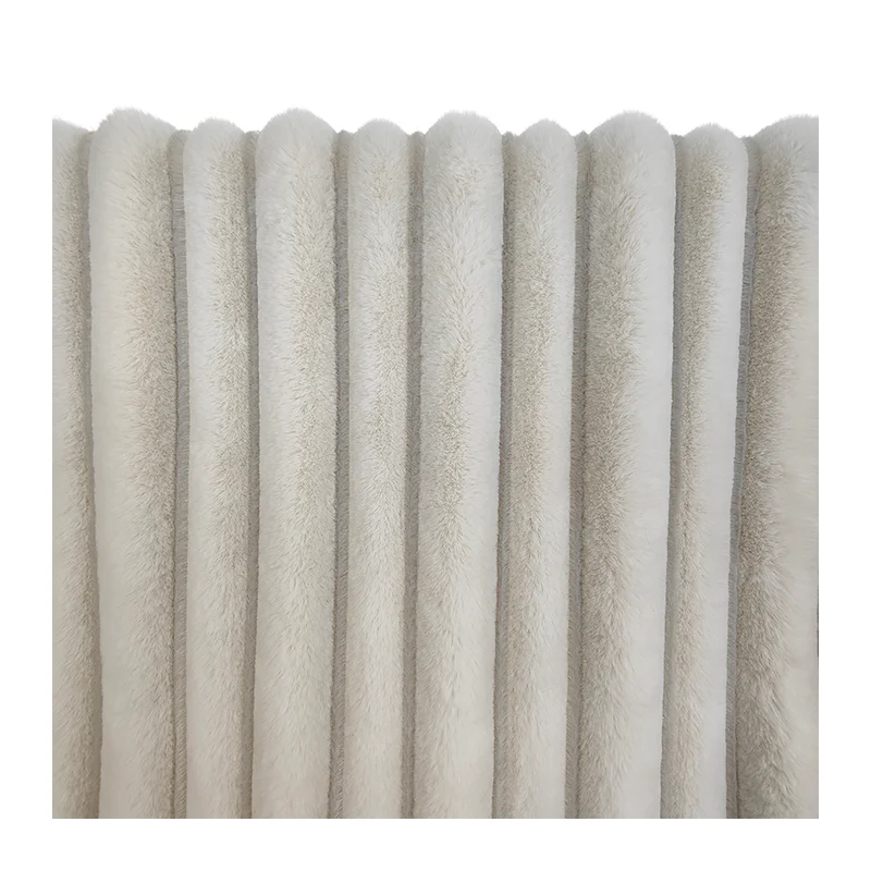 2024 New Design Custom Rolls Knitted 100% Poly Stripes Furry Faux Rabbit Hair Stripe Faux Fur Plush Fabric For Garments Throws