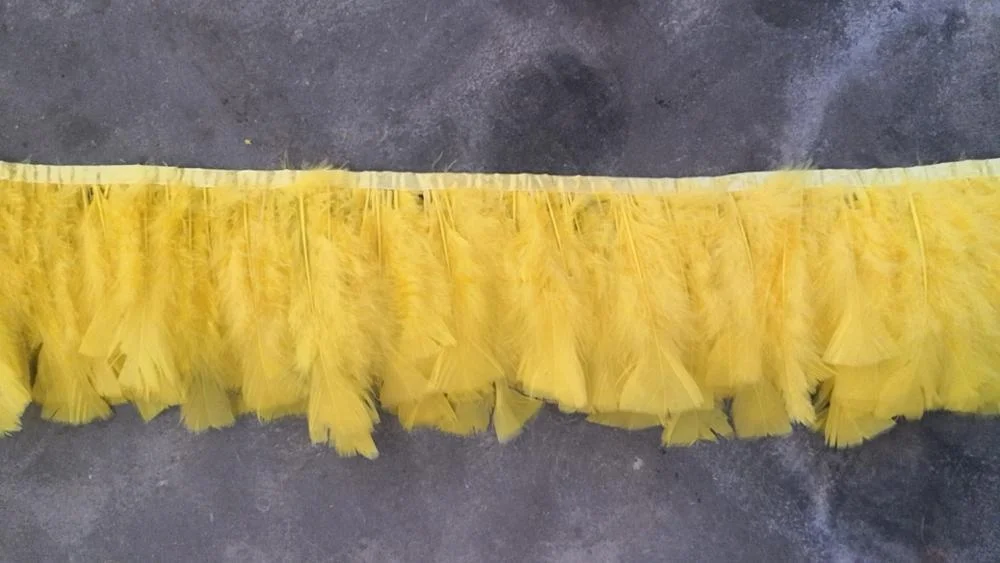 China Factory Wholesale Long Turkey Flat Feather Trimming Fringe for Carnival Costume decoration