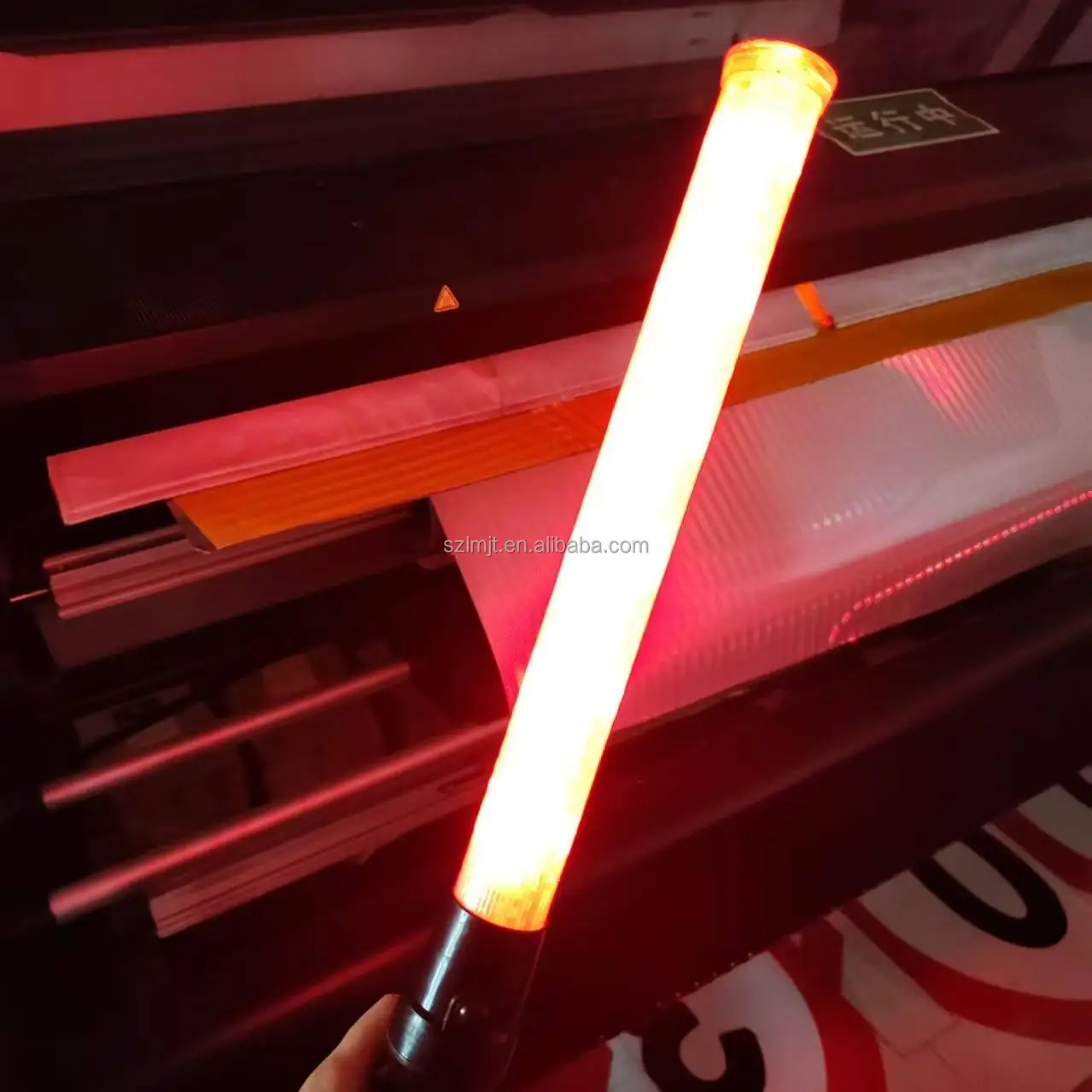 High Quality Torch Light 16 Inch LED Traffic Control Wands with 3 Flashing Modes Signal LED Flashing Light Traffic Warning Baton