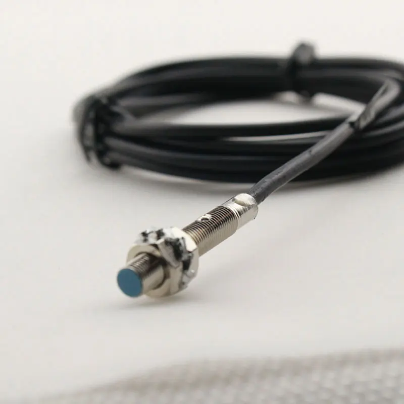 E2E-S05S12-WC-C1 C2 B1 B2 Inductive proximity Sensor switch M5 1mm   3 wire NO PNP NPN E2E-S05S12-CJ-MC-C1 C2 B1 B2