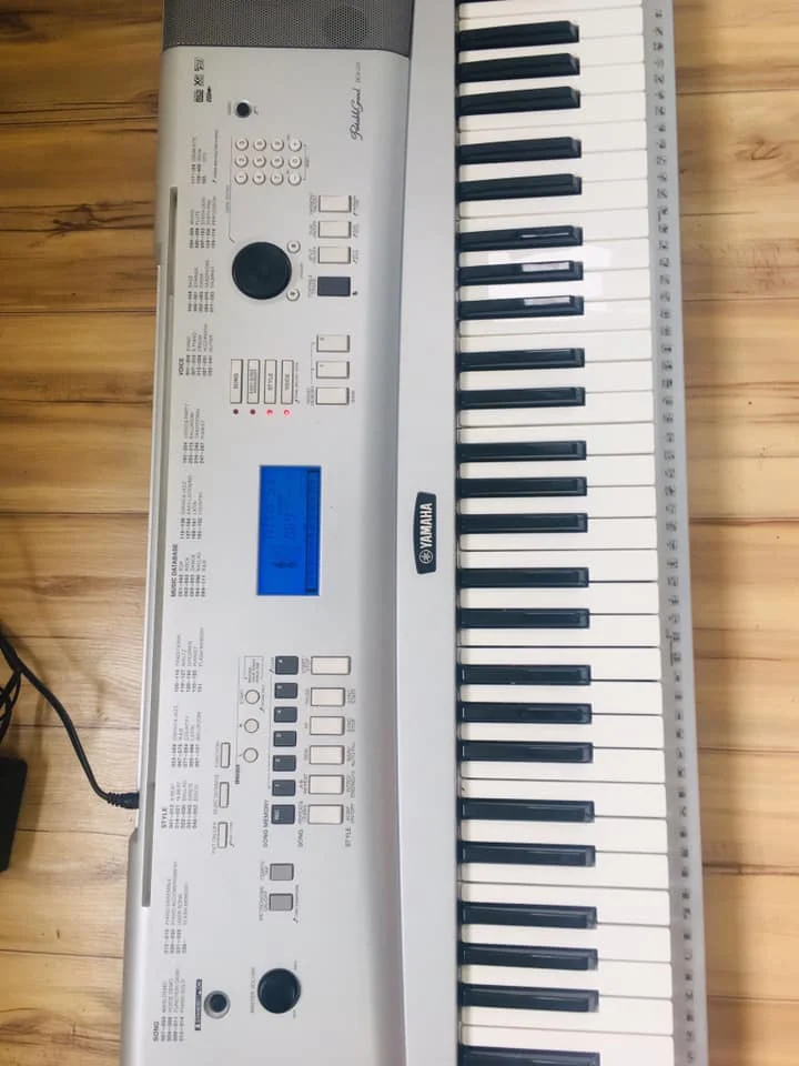 DGX205 YAMAHAs refurbished portable high-end playing Electronic keyboard digital grand piano