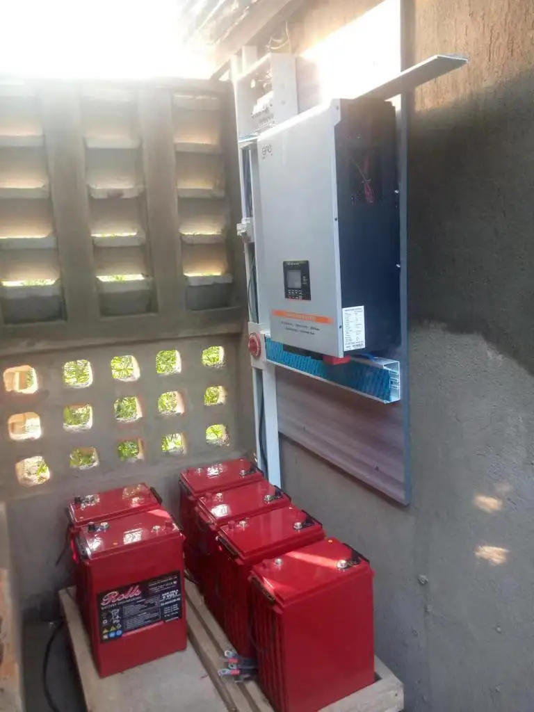 Ampinvt 120VAC Split Phase Solar power Inverter 24V Hybrid Solar Inverter With 120A MPPT Solar Charger Controller