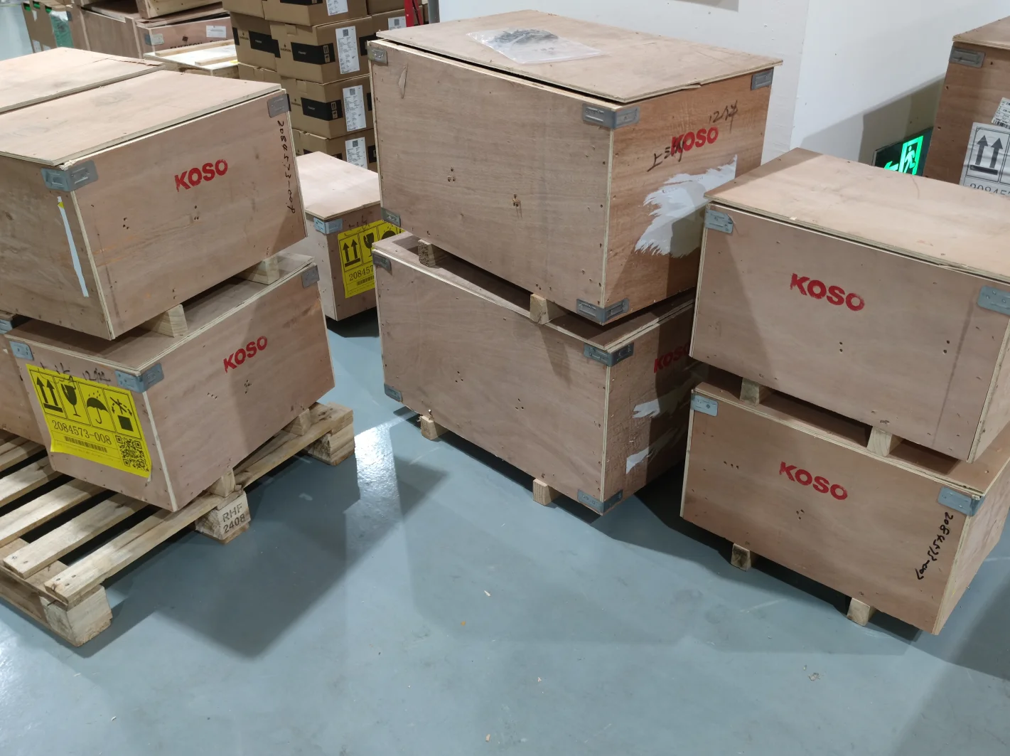Stock supplier KOSO 800 series Electro-Pneumatic Valve Positioner With ASCO Solenoid Valve In Stock