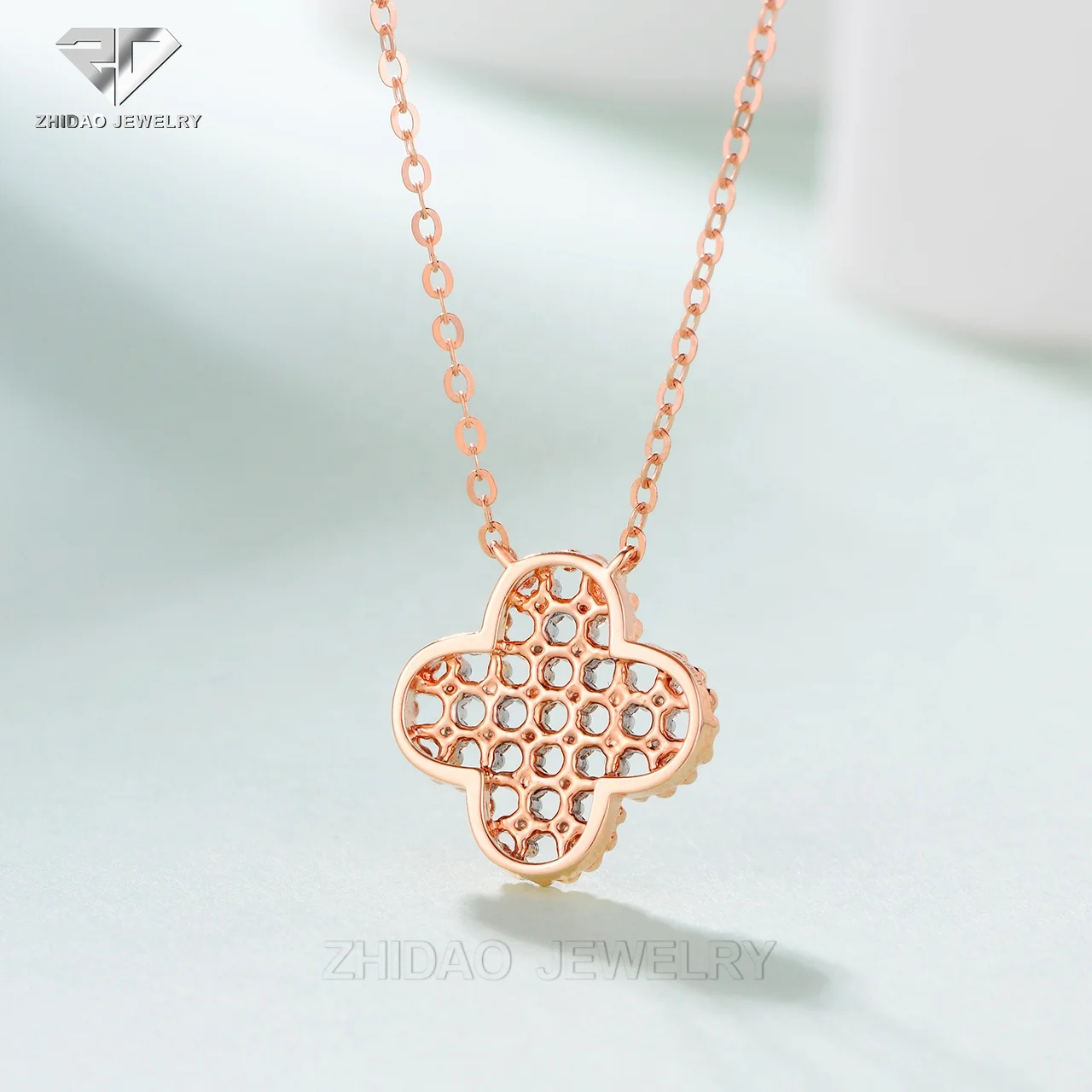 Wholesale charm diamond jewelry pure 18k gold necklace jewelry lucky four-leaf Clover diamond pendant necklaces for women
