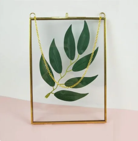 Hanging Gold Finished Border Frame Customized Amazing Look Photo Frame  Simple Designing Metal Frame