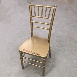 Chiavari with ivory cushion