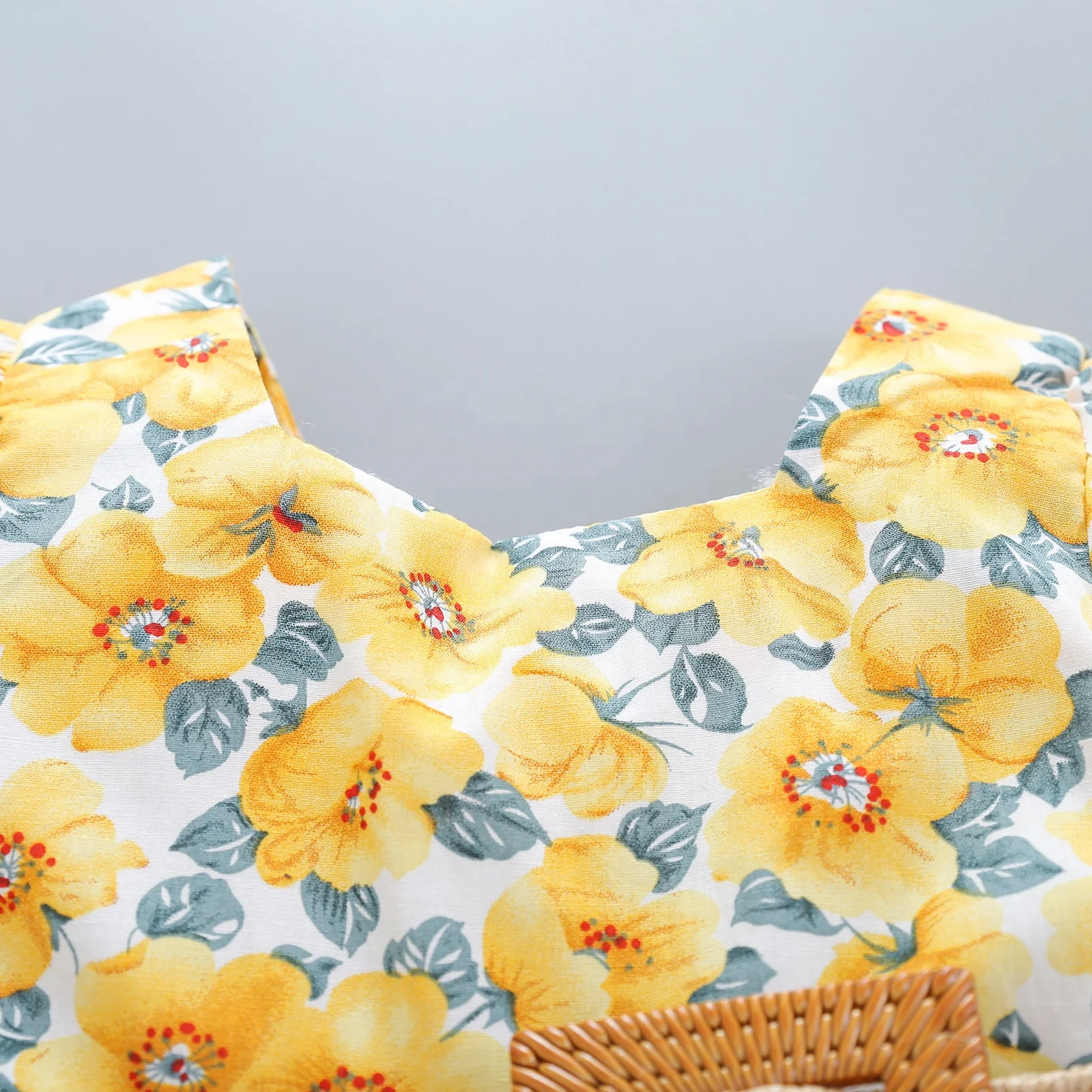 Wholesale Floral Princess Baby Girl Dress V Neck Summer Cotton Sleeveless Child Casual Dress For Elegant Children Dress 2024