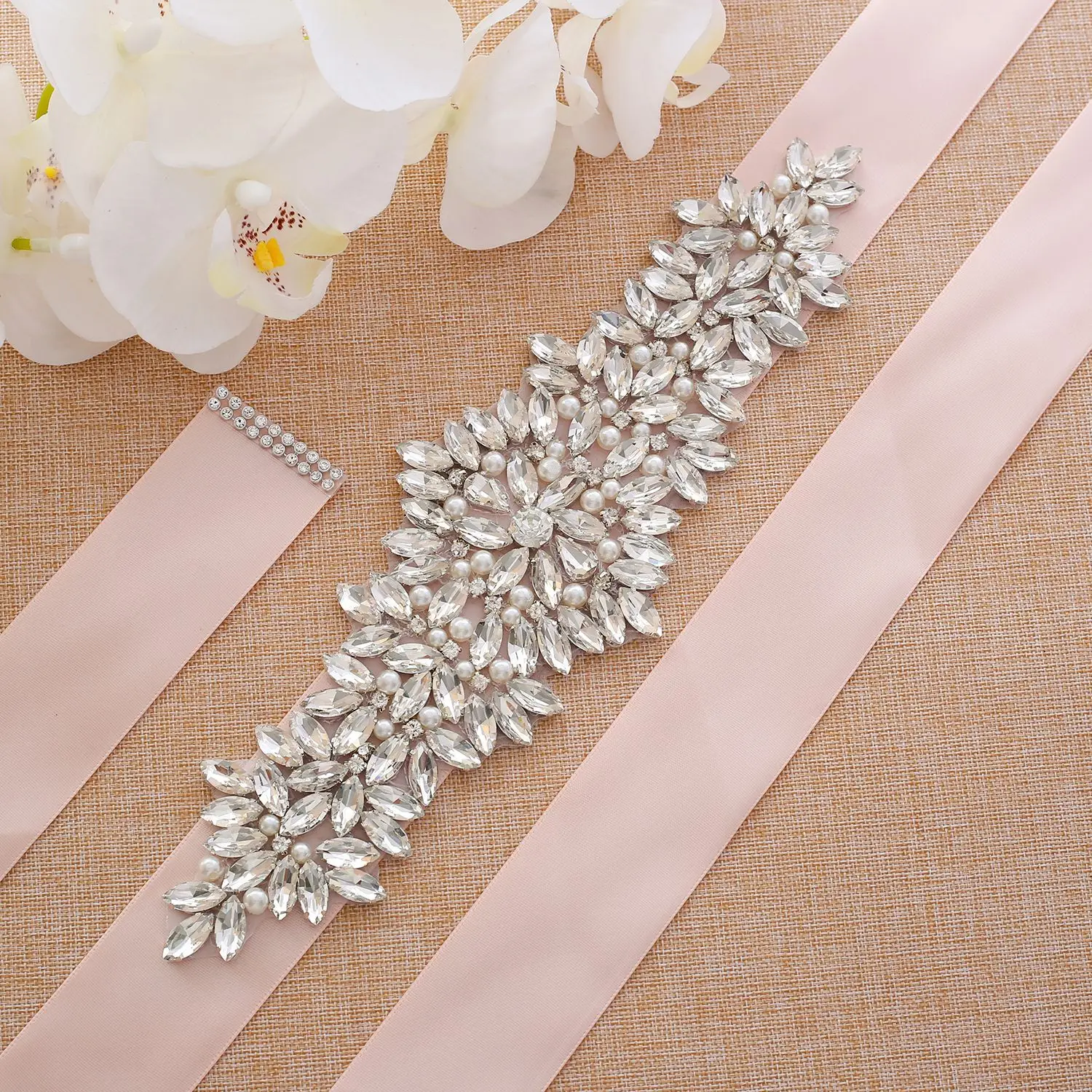 High quality Bridal dress crystal applique glass beaded trim wholesale handmade wedding bridal rhinestone crystal belt