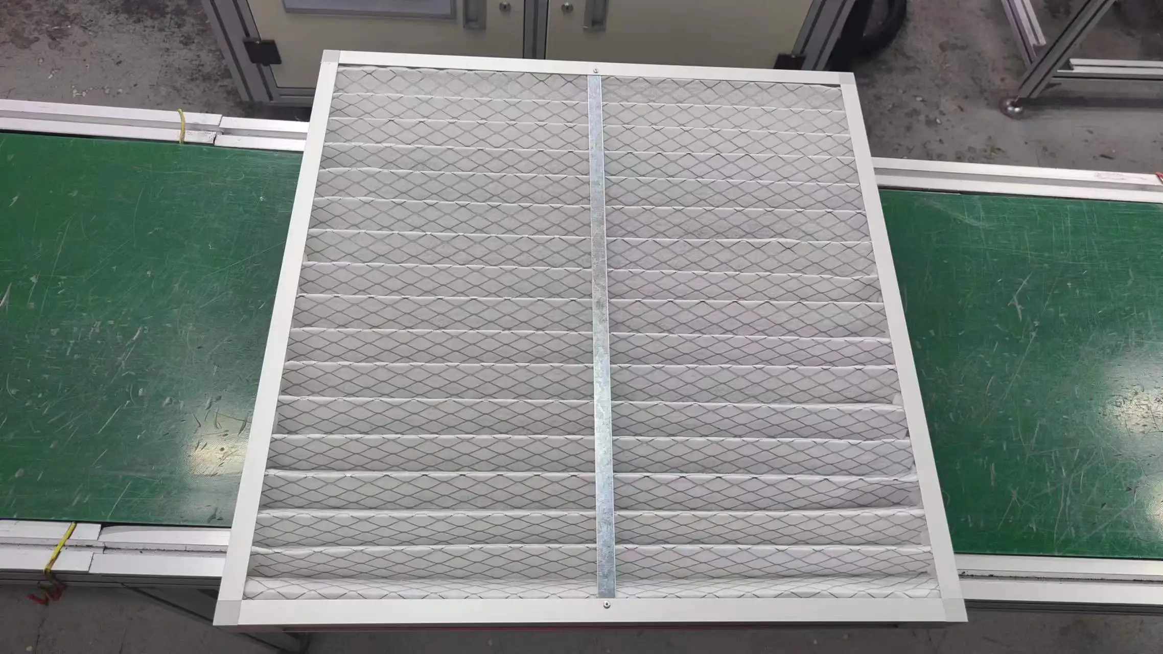24x24x2 Primary Efficiency 85% F7 F8 F9 MERV 12 13 14 air filter galvanized steel frame yellow media