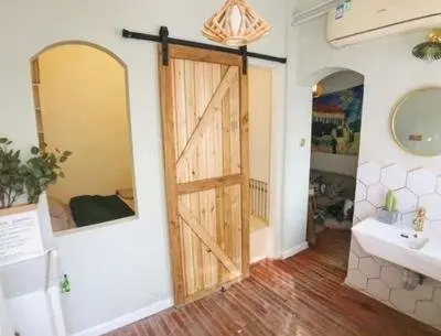 American custom double-layer tempered glass waterproof sliding barn door indoor solid wood sliding barn door