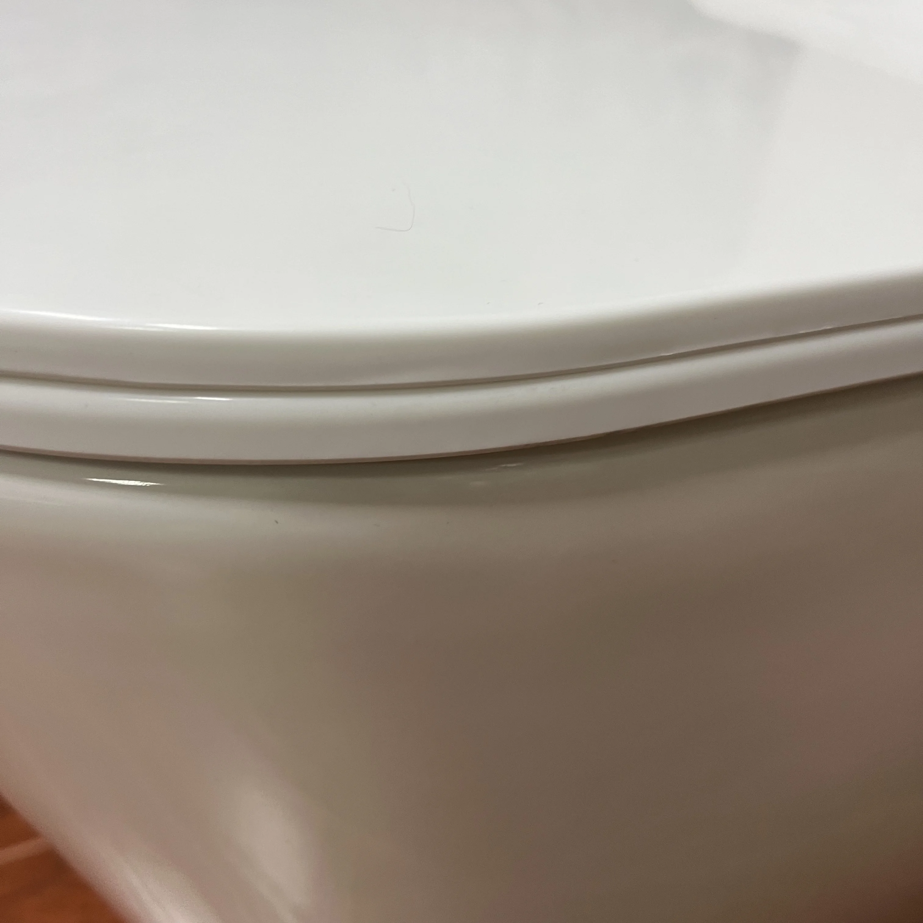 Large flush luxury ceramic toilet large elderly modern split body water tank toilet cover bathroom seat flush toilet