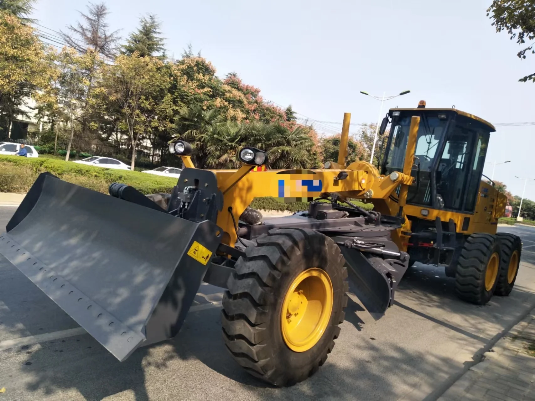 Официальная машина GR180 GR215 оригинальный автогрейдер в наличии для