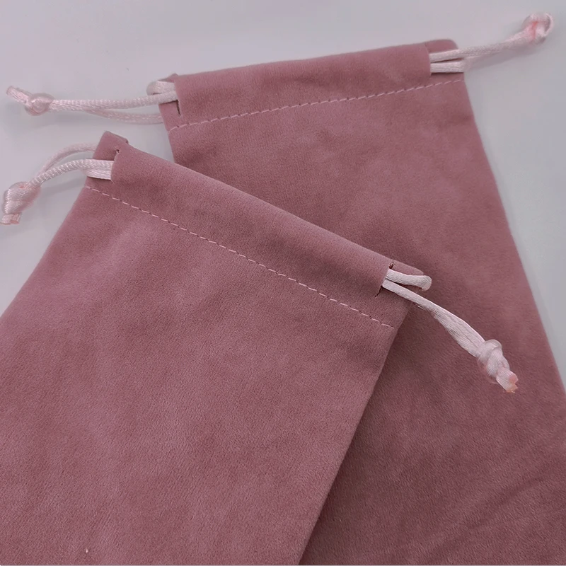Custom logo velvet fabric gift drawstring jewelry pouches candy wedding favors bags
