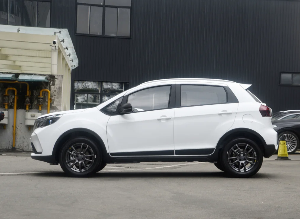 Низкая цена новый бензиновый автомобиль Geely GX3 Pro 2024 лучший внедорожник за деньги 1.5L топливные автомобили дешевый сделано в Китае