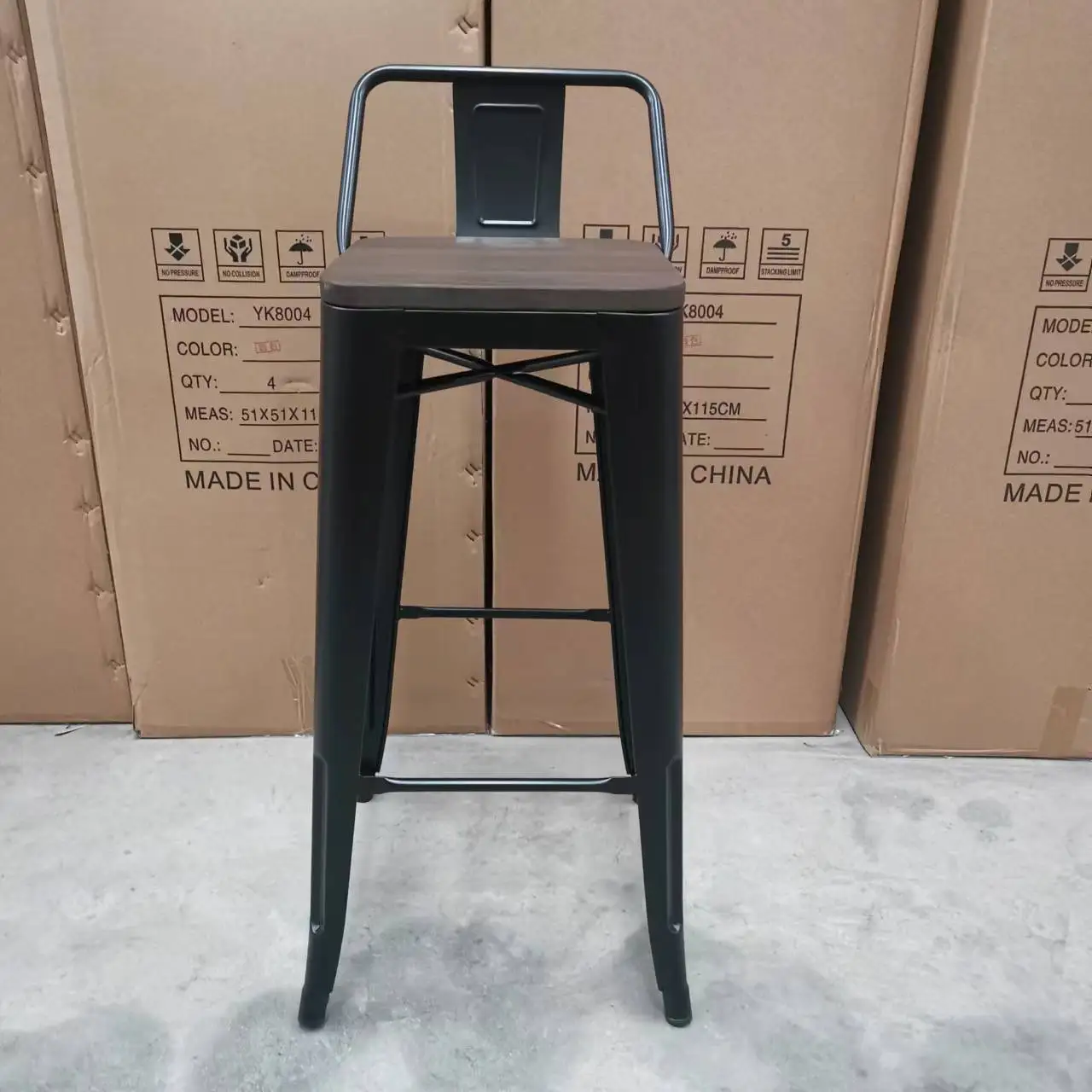 Wholesale Factory Made high bar fashion cheap metal bar chair with wooden seat