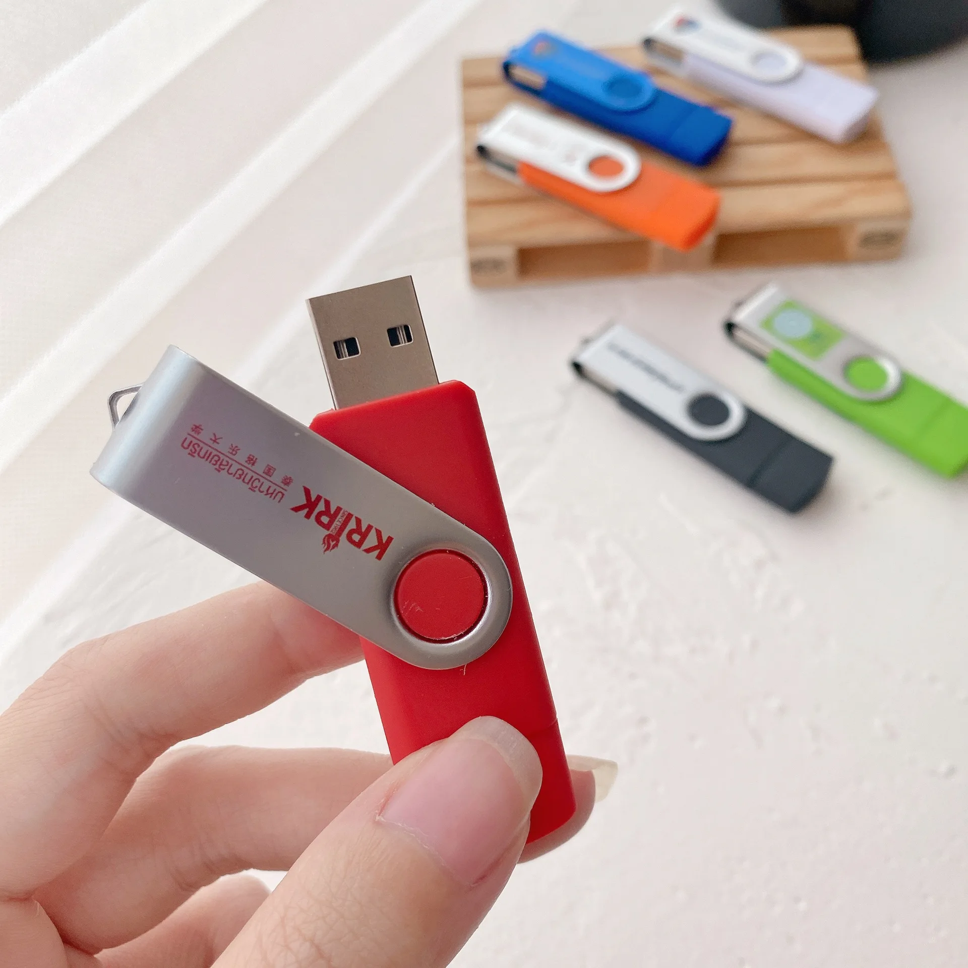 New Product Pen Customise Logo Parlantes Outdoor Camera Wifi Notebook Multi Type-C Swivel Usb Flash Drive