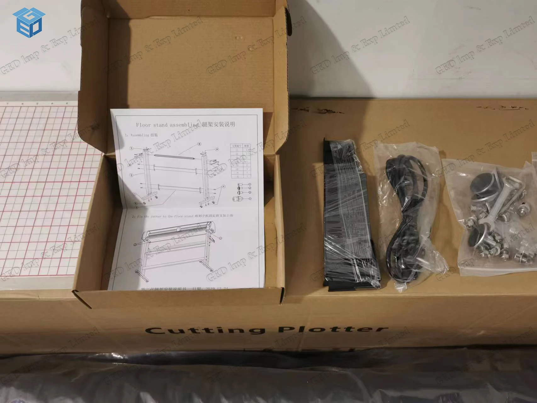 Guangzhou Skycut V48 Single Head Cutter Plotter With Signmaster Vinyl Sticker Label 1350mm V24 V60 Cutting Plotter