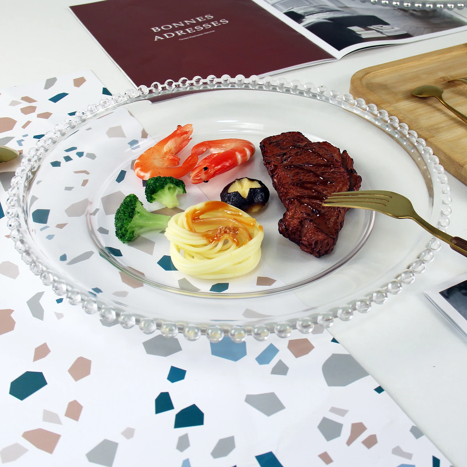 13 Inch Rhinestones Clear Bead Decorative Grape Glass plates Charger Plates For For Wedding Party Star Hotel Banquet Dinner