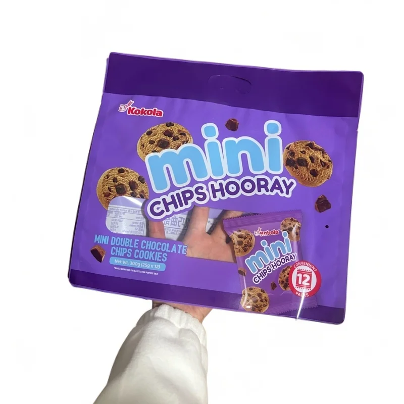 Customized Three side seal with handle  Snack Food Packaging PET PE Plastic Heat Seal Bags for Cookies Chips with  windows