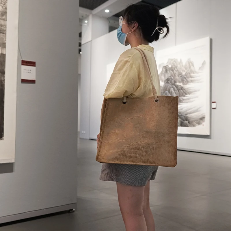 2024 Trendy Fashion Handbag Wholesale Hemp Shopping Grocery Promotional Jute Bag Korean Tote Burlap Gift Bags for Adults