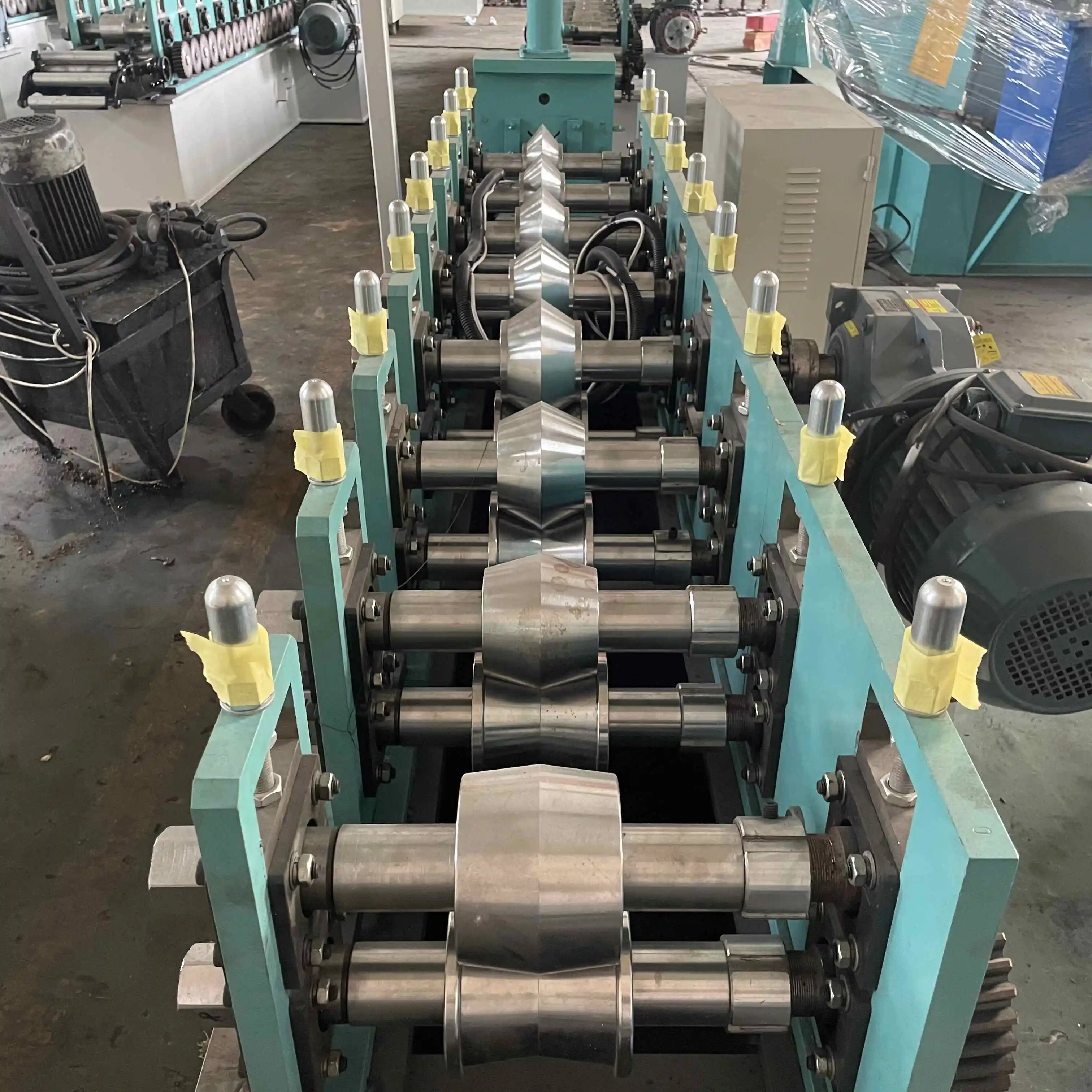 Metal steel wall bead corner wall angle roll forming machine stainless corner guard roll forming machine