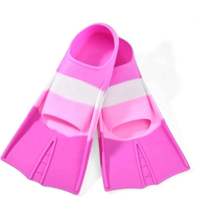 Manufacturer supply Full Foot Design Adult Kids Training Swim Fins Snorkeling Flippers Short Blade Silicone Swimming Fins