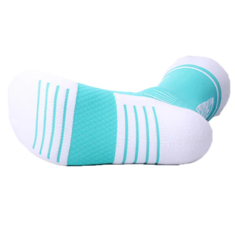 OEM cotton mens sport socks stockings high quality wholesale China factory can custom socks logo crew jacquard socks