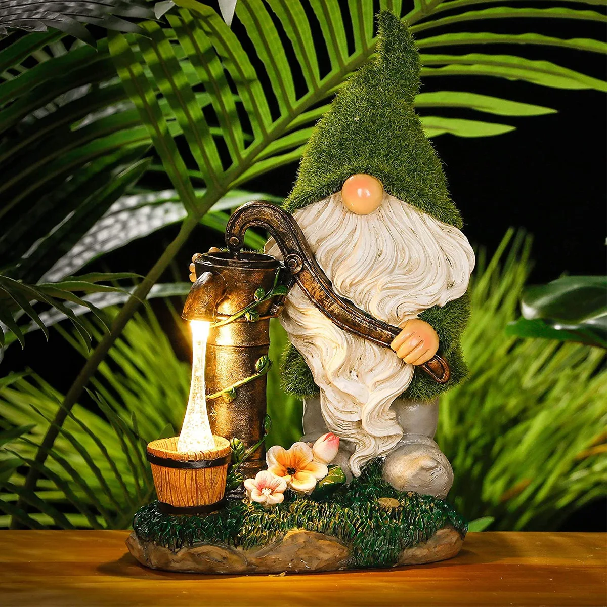 
Garden Decorations Gnome Outdoor Solar Lamp Resin Ornament Handicraft Cartoon Statue Dwarf Water Presser 