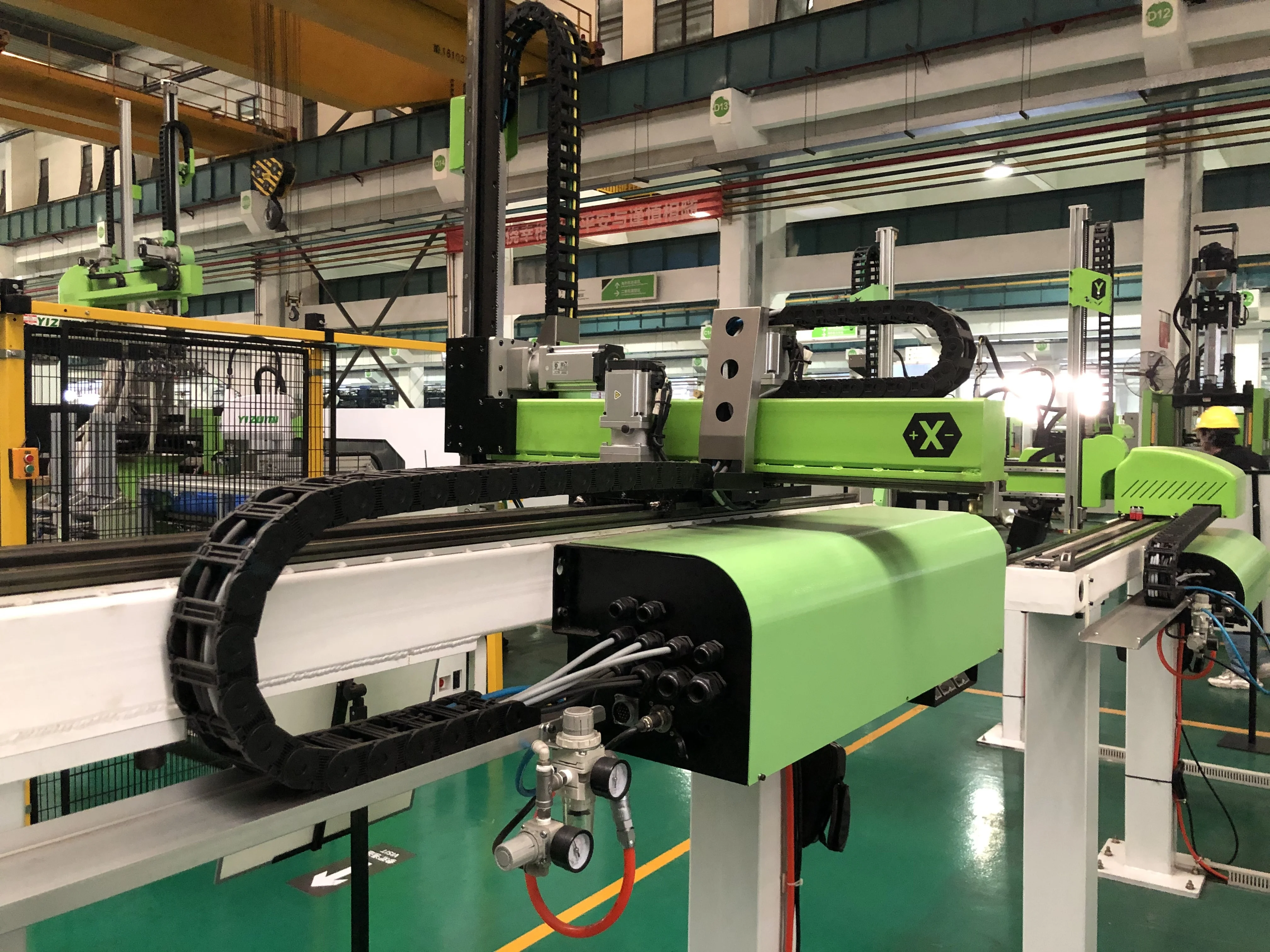 Automated Carrier Robot YIZUMI Mobile Robots YR1200H3-D High Speed 3-Axis Robot Arm