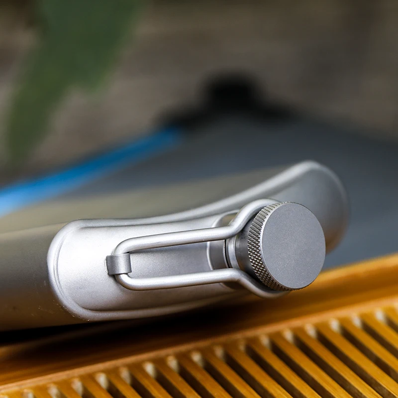 Titanium Hip Flask Canteen Design 260ml 8.8 oz Capacity for outdoor camping accessories