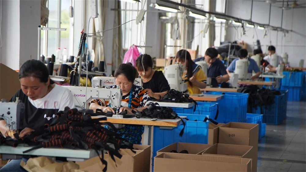 New Design Hot Sale Sports Utensil Exercise Eva Muscle Massage Yoga With Custom Logo Hollow Foam Roller