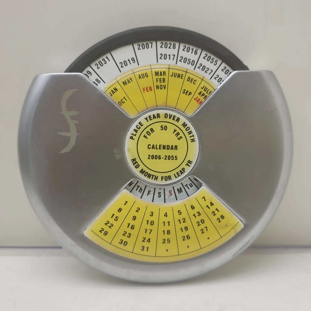 Wholesale Best Selling home office perpetual calendar metal 50-year calendar round