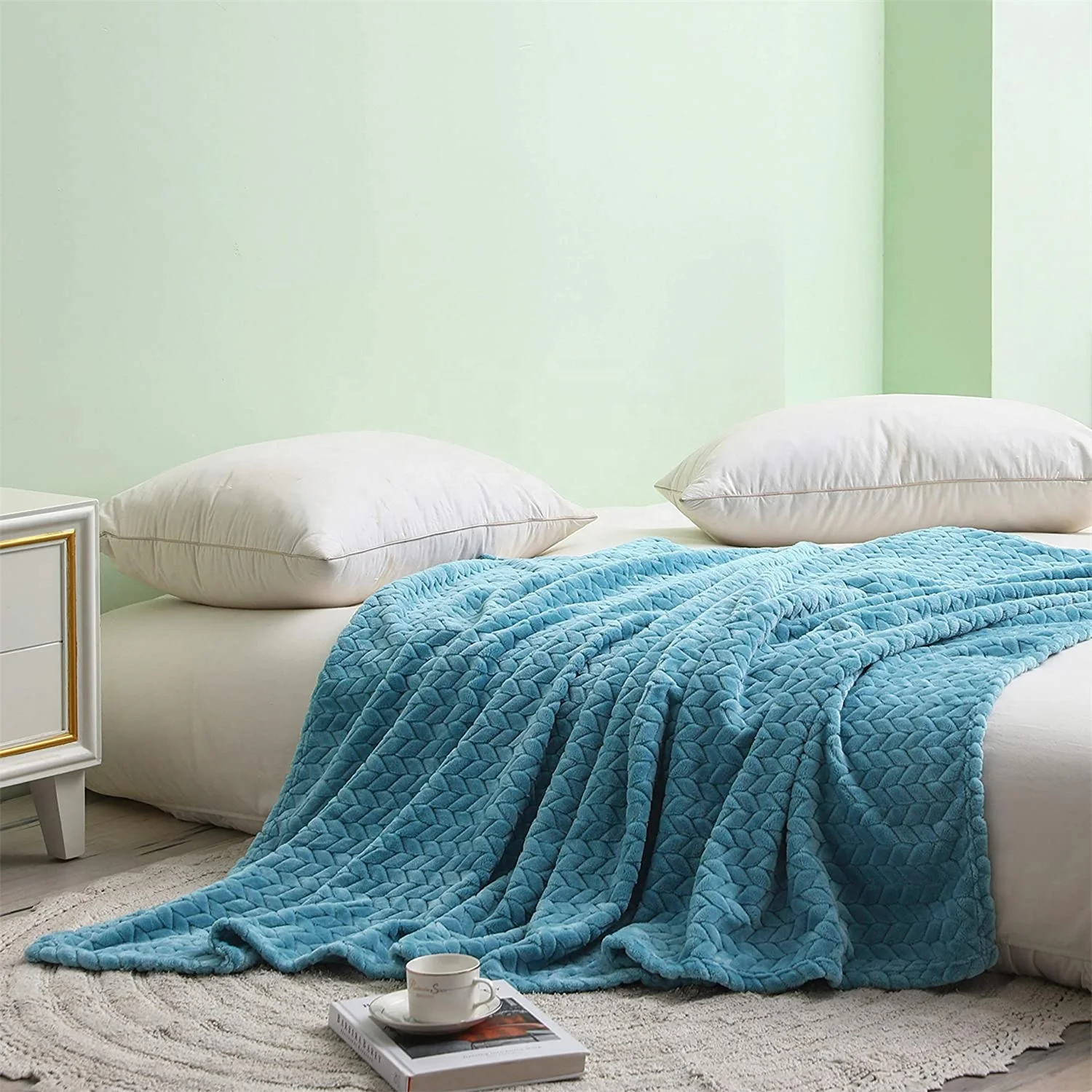 cheap factory supply custom wholesale chevron texture Jacquard Embossed polyester microfiber coral flannel fleece blanket throws