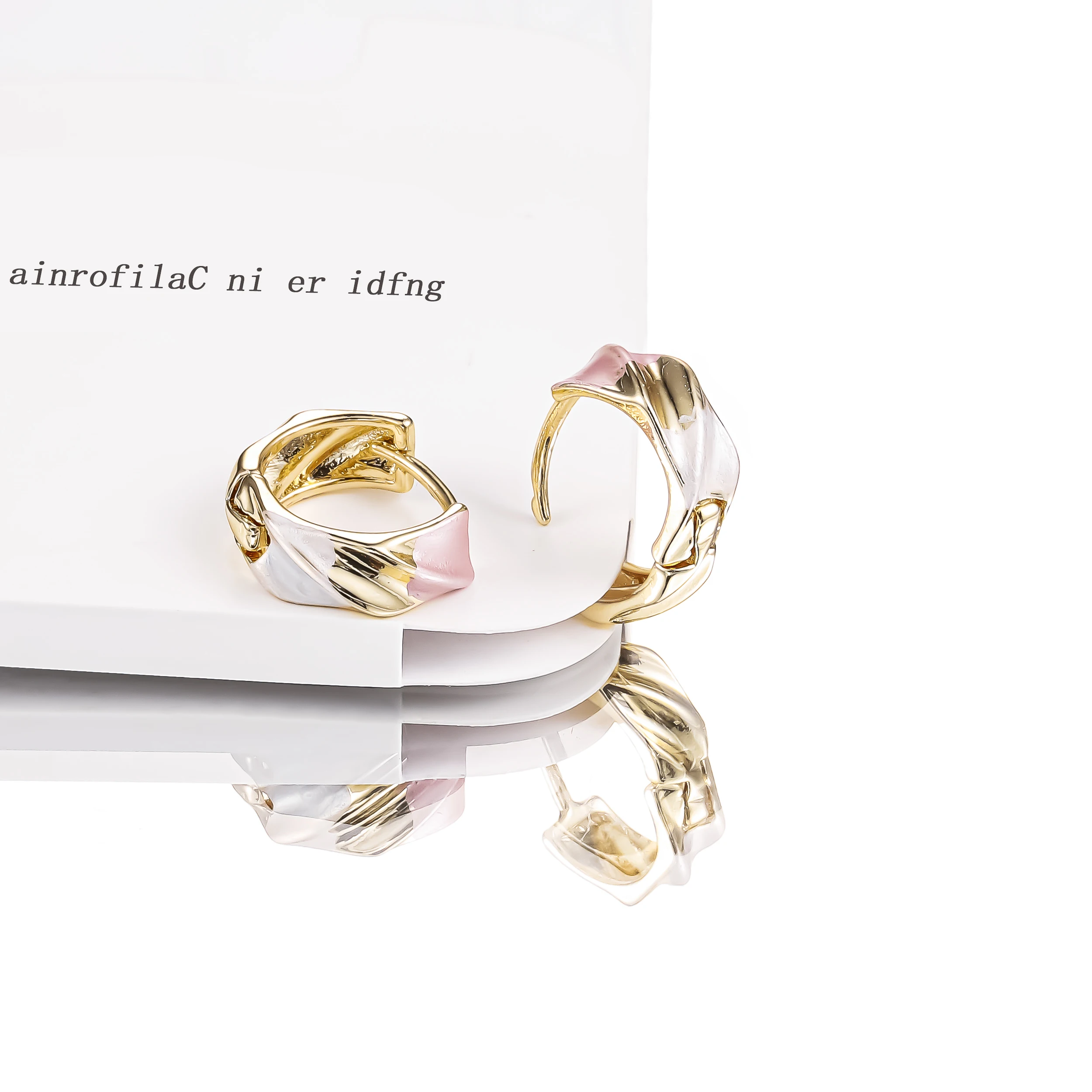 wholesale fashion huggie earring custom jewelry aretes y accesori por mayor 14K gold plated tricolor women plain hoop earring