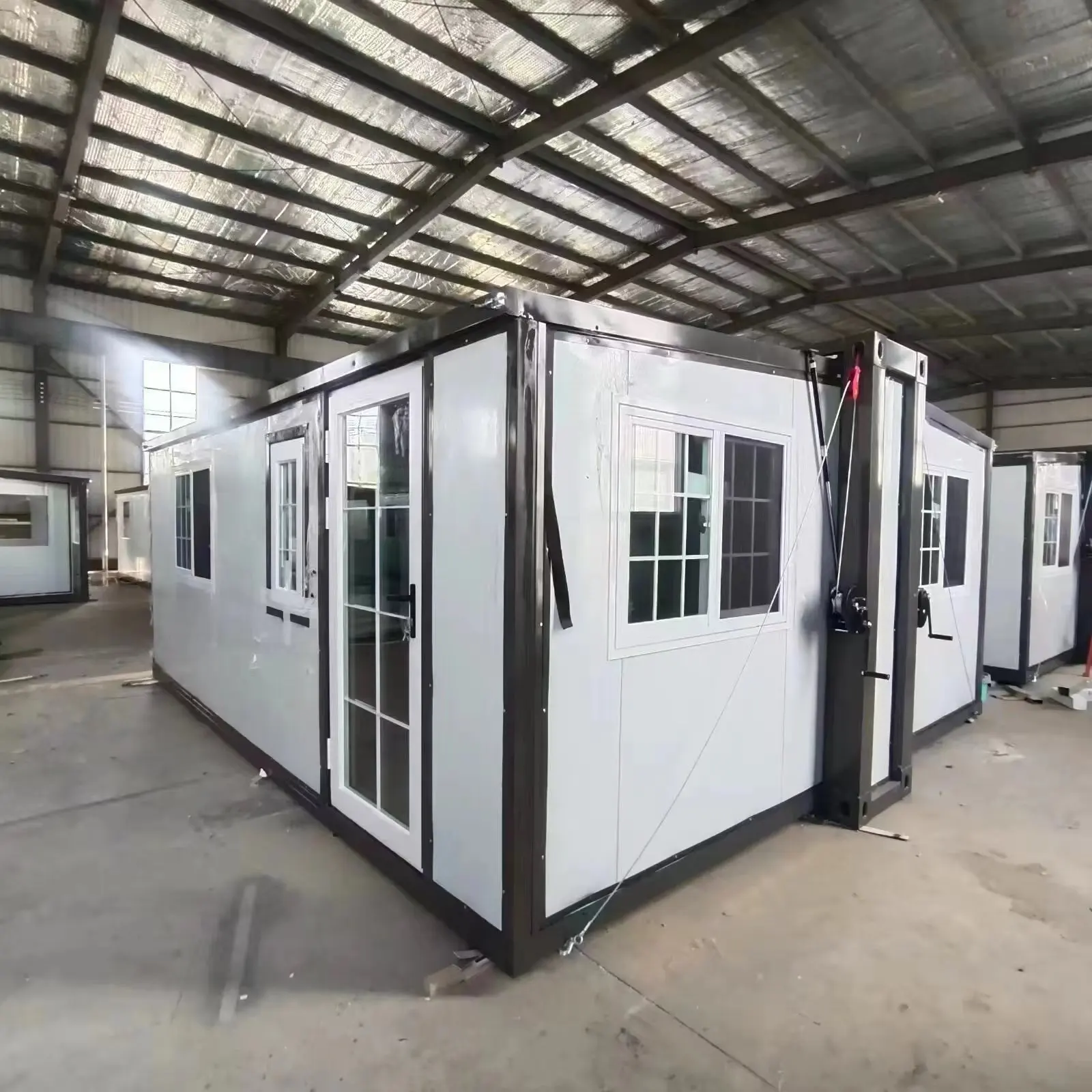 Expandable Container  Homes factory direct sale 40ft 2 Bedrooms Or 3 Bedrooms Folding portability luxury Container House
