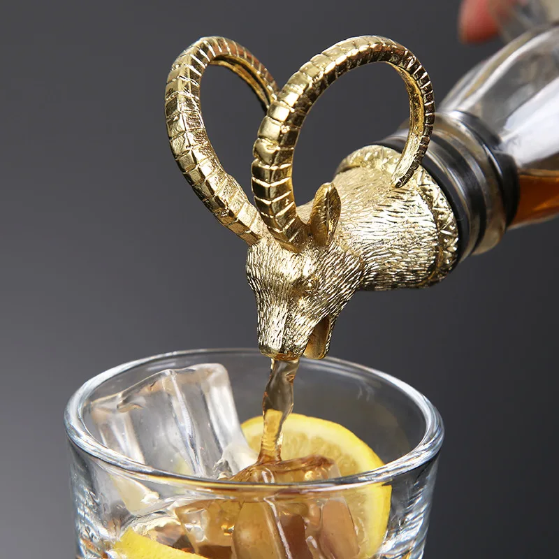 Personality Animal Head Wine Mouth Pour Multi-functional Wine Plug Home Business Deer Head Display Gifts