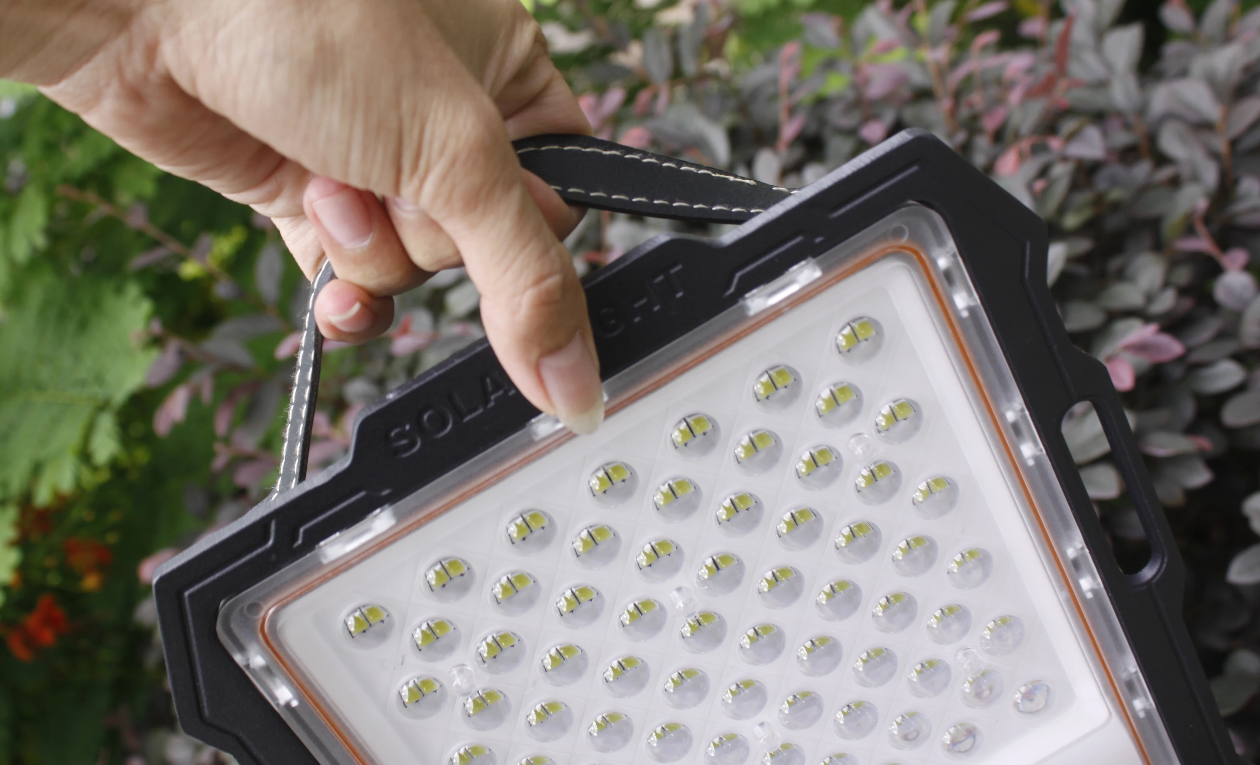 Cheap price 30ah lithium battery floodlight camera outdoor 4k solar lamp with remote control