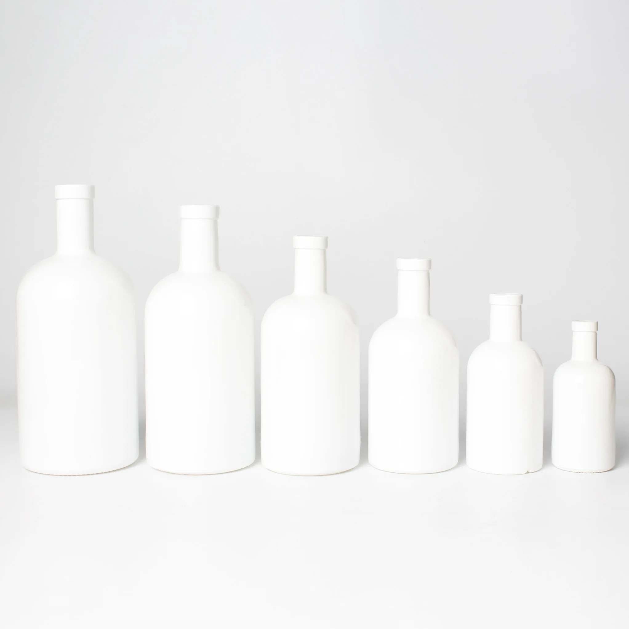 Matt White 750ml Nordic Round Vodka Spirit Gin Rum Glass Liquor Bottle with Cork Cap