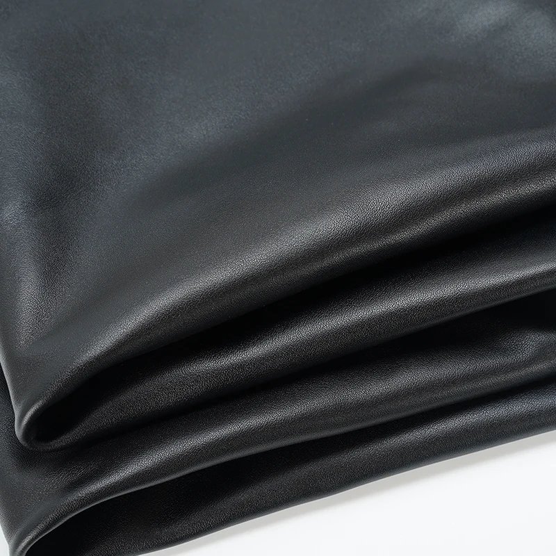 Supplier Direct Sale Black Cow Hides Real Leather Material Shoes Sofa Soft Full Grain Leather Cowhide Genuine Leather Cowhide