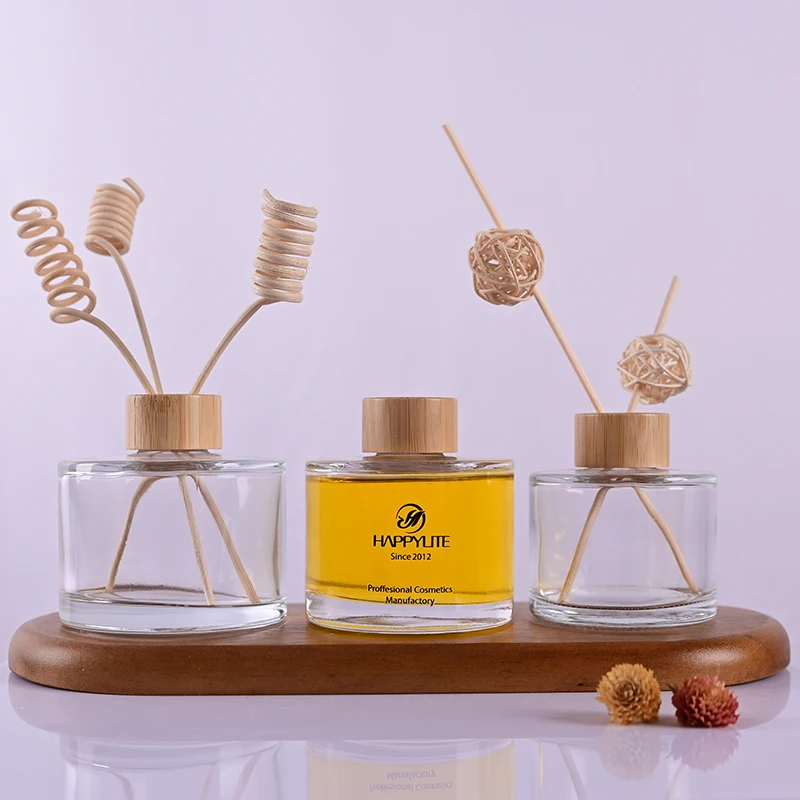 Custom Luxury Decorative Flameless Design Home Fragrance Glass Reed Diffuser Bottle With Wooden Cap