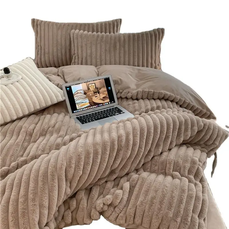 Luxury Design Bed Set Plush Bed Sheet 100% Mink Velvet 4pcs Duvet Cover With Sheet And Pillows