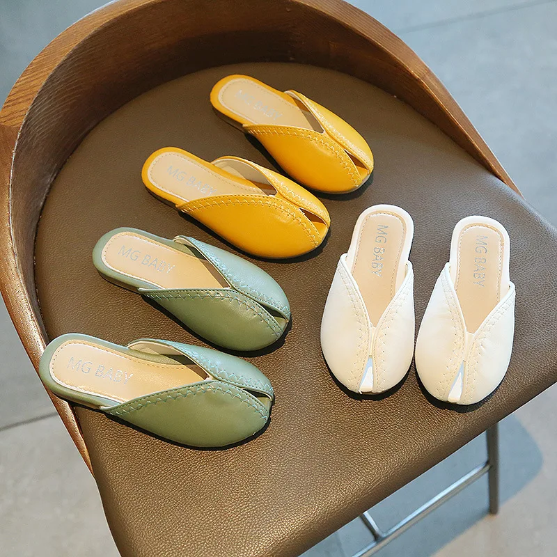 
Fashion Baotou Girls Summer Sandals Girls Soft Bottom Flat Shoes Non-slip Cute Princess Shoes Indoor Home Slippers 