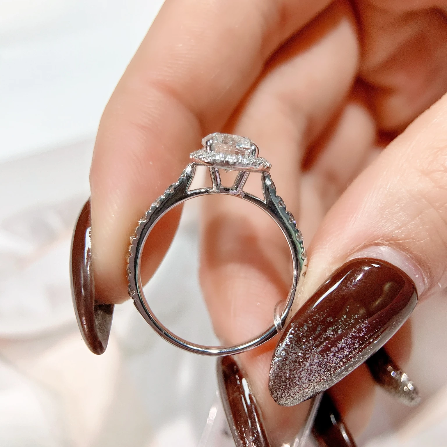 Женское кольцо с